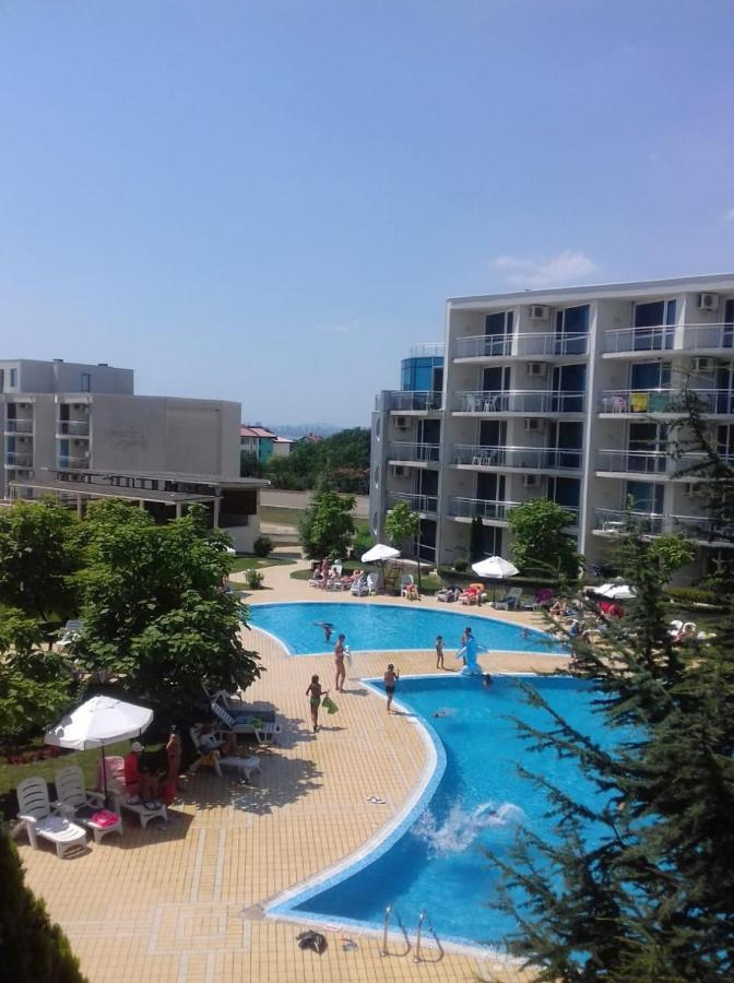 Apartment With Green Terrace Burgas City Exteriér fotografie